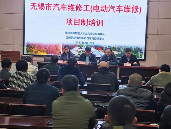 75c613c082e479455bba45f713c76ab